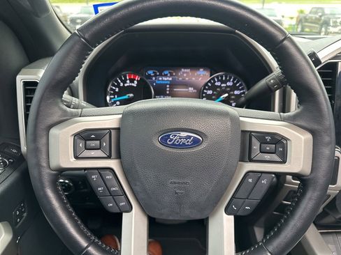 Used 2022 Ford F250 Lariat w/ Lariat Ultimate Package AWD/4WD image 25