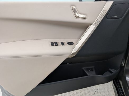 New 2026 BMW iX xDrive60 image 14