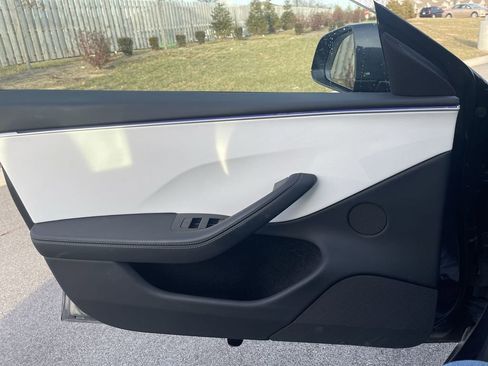 Used 2024 Tesla Model 3 Performance image 17