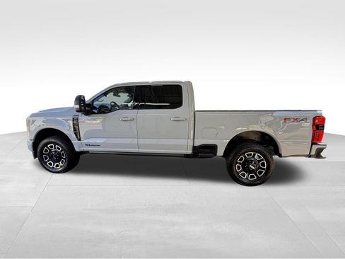 Used 2026 Ford F350 Platinum AWD/4WD image 9