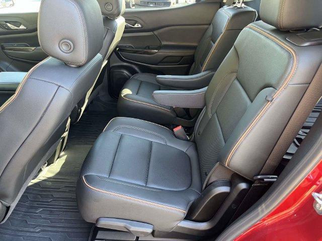 Used 2023 GMC Acadia AT4 w/ Technology Package AWD/4WD image 12