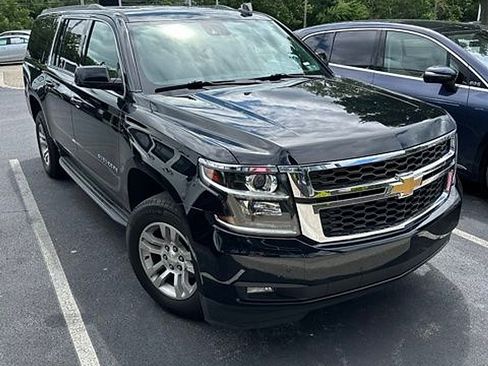 Used 2020 Chevrolet Suburban LT AWD/4WD image 2