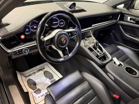 Used 2018 Porsche Panamera 4 image 9