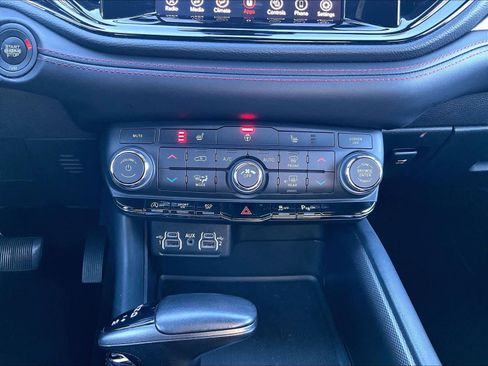 Used 2023 Dodge Durango GT image 26