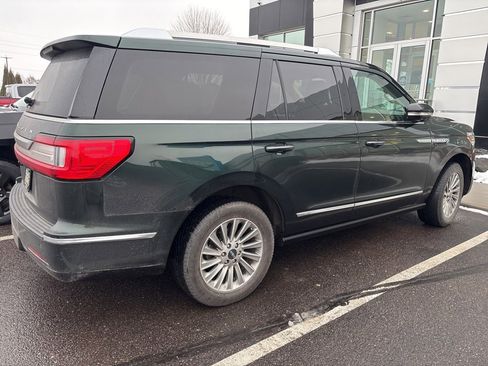 Used 2021 Lincoln Navigator 4WD image 2