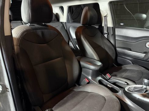 Used 2016 Kia Soul FWD image 17