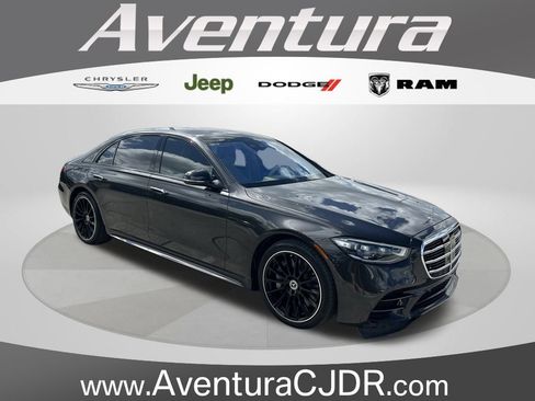 Used 2023 Mercedes-Benz S 500 4MATIC image 1