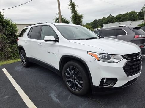 Used 2020 Chevrolet Traverse RS w/ LPO, Floor Liner Package FWD image 6