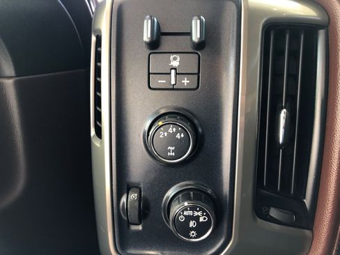 Used 2015 Chevrolet Silverado 3500 High Country w/ Duramax Plus Package image 35