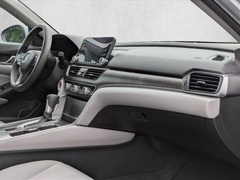 Used 2018 Honda Accord LX image 24