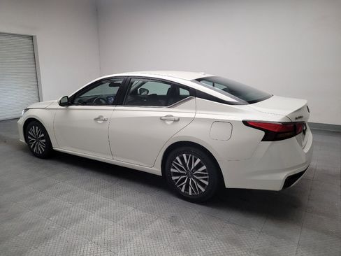 Used 2023 Nissan Altima 2.5 SV FWD image 3