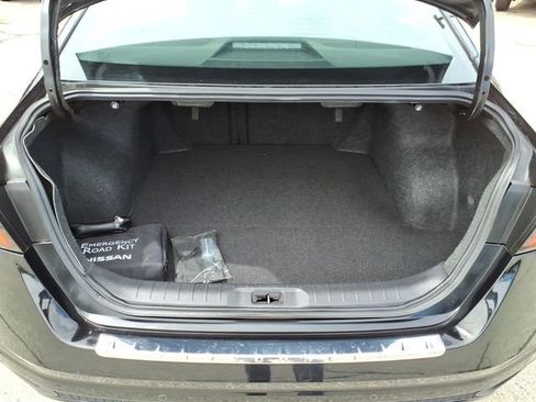 Used 2022 Nissan Altima 2.5 SV FWD image 12