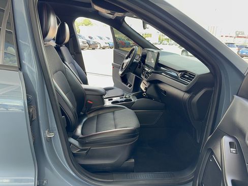 Certified 2023 Ford Escape ST-Line w/ Tech Pack #1 AWD/4WD image 13