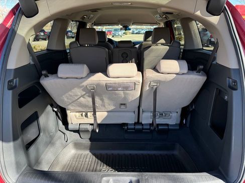 Used 2023 Honda Odyssey EX image 17