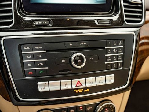 Used 2017 Mercedes-Benz GLS 450 4MATIC image 35