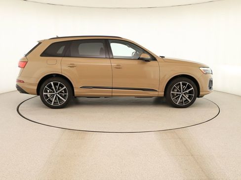 Certified 2025 Audi Q7 2.0T Premium Plus w/ Premium Plus Package AWD/4WD image 8
