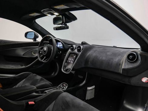 Used 2019 McLaren 600LT RWD image 45