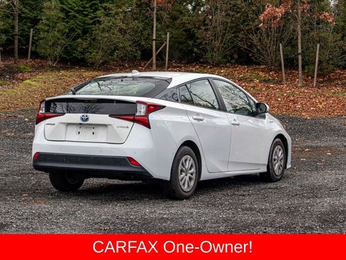 Used 2022 Toyota Prius L Eco image 8