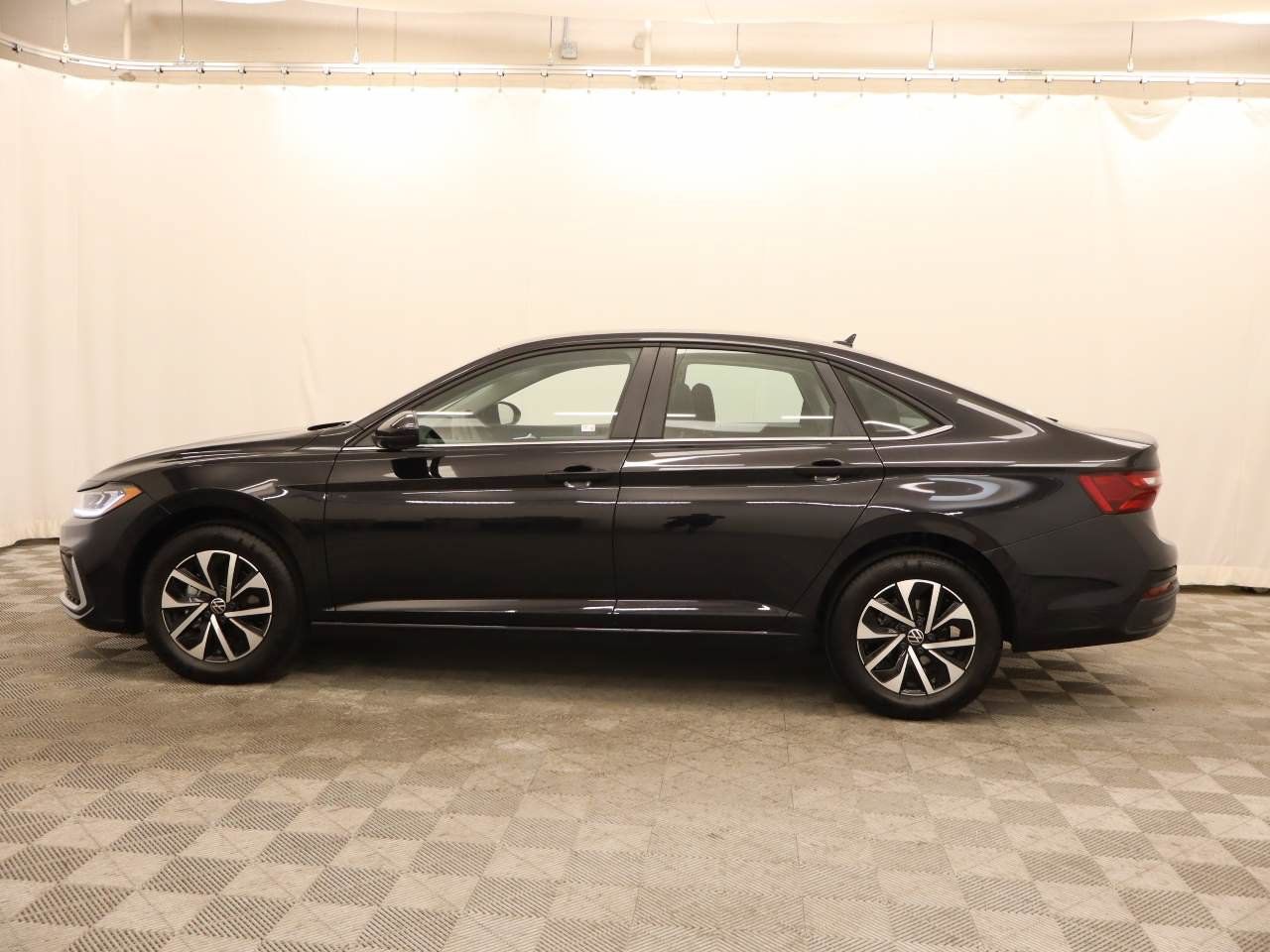 Used 2025 Volkswagen Jetta S FWD image 3
