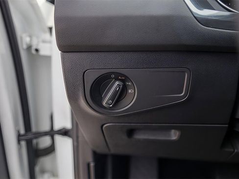 Used 2020 Volkswagen Tiguan SE w/ Panoramic Sunroof Package image 18