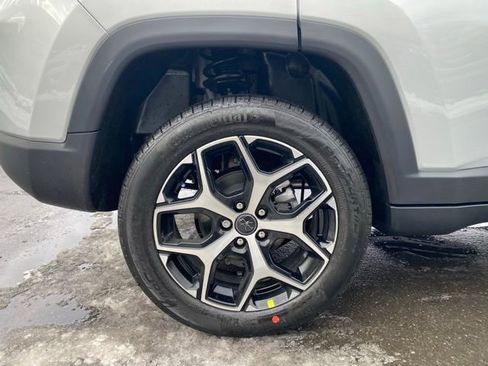 New 2026 Jeep Compass Limited image 18