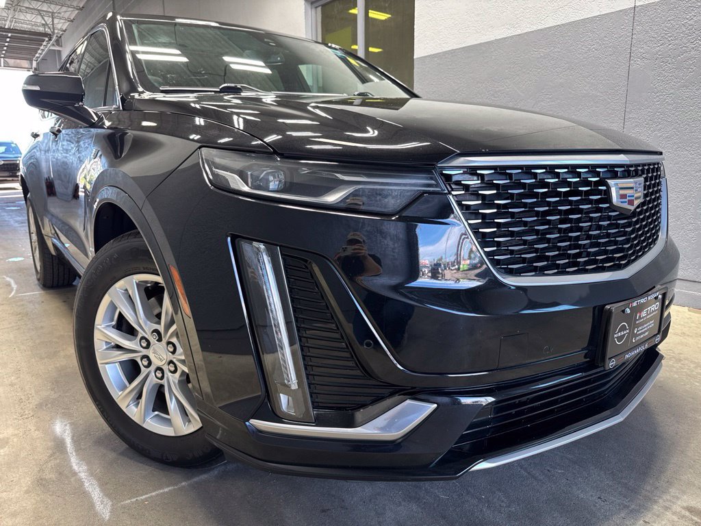 Used 2021 Cadillac XT6 Luxury w/ LPO, Floor Liner Package AWD/4WD image 2