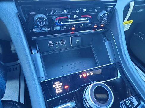 New 2025 Jeep Grand Cherokee Limited 4xe AWD/4WD image 36