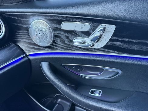 Used 2018 Mercedes-Benz E 300 4MATIC w/ Premium 1 Package image 26