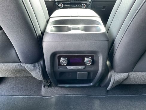 New 2026 Chevrolet Traverse Z71 w/ Enhanced Driving Package AWD/4WD image 25