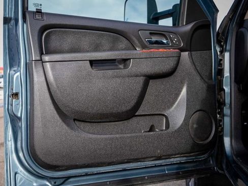 Used 2011 Chevrolet Silverado 2500 LTZ w/ LTZ Plus Package image 14