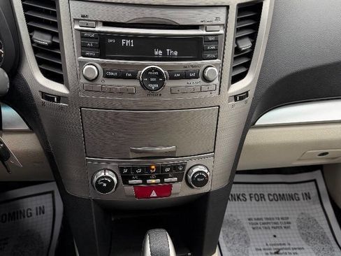 Used 2010 Subaru Outback 2.5i Premium image 15