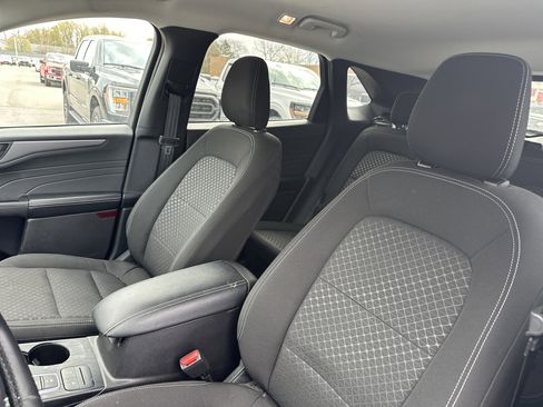 Used 2024 Ford Escape Active AWD/4WD image 3