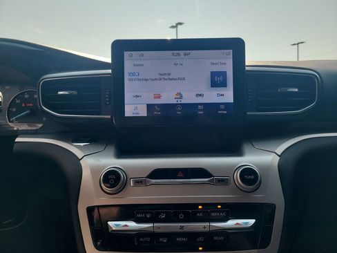 Certified 2022 Ford Explorer XLT w/ Equipment Group 202A image 17