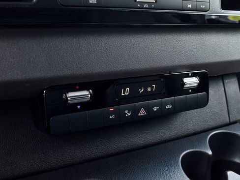 Used 2025 Mercedes-Benz Sprinter 2500 image 20