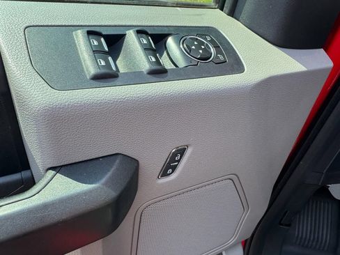 Used 2015 Ford F150 XL w/ Equipment Group 101A Mid AWD/4WD image 12