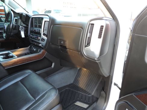 Used 2019 GMC Sierra 3500 SLT w/ Duramax Plus Package image 15