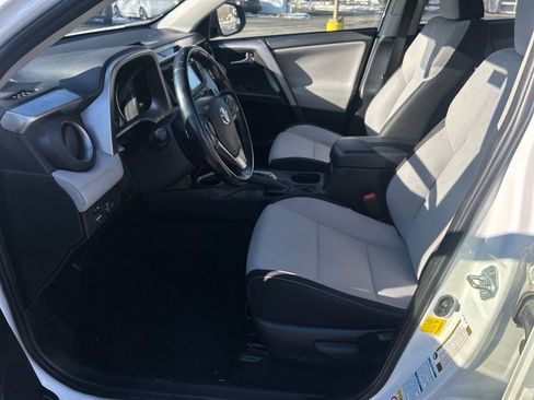 Used 2018 Toyota RAV4 XLE image 17