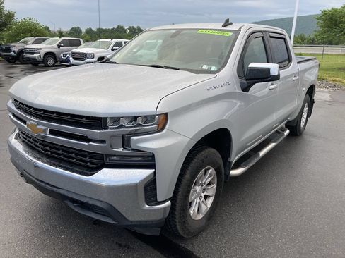 Used 2020 Chevrolet Silverado 1500 LT w/ Fleet Comfort Package AWD/4WD image 3