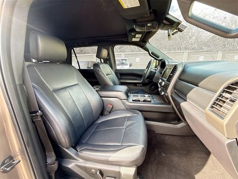 Used 2019 Ford Expedition XLT w/ Equipment Group 202A image 33