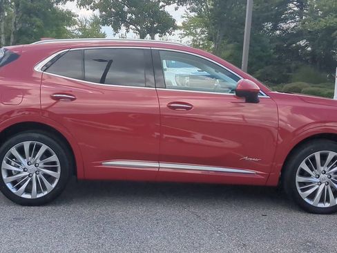 New 2025 Buick Envision Avenir image 9