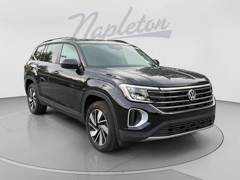 Used 2025 Volkswagen Atlas SE FWD image 8