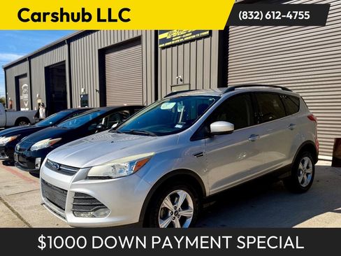 Used 2014 Ford Escape SE w/ Equipment Group 201A image 1