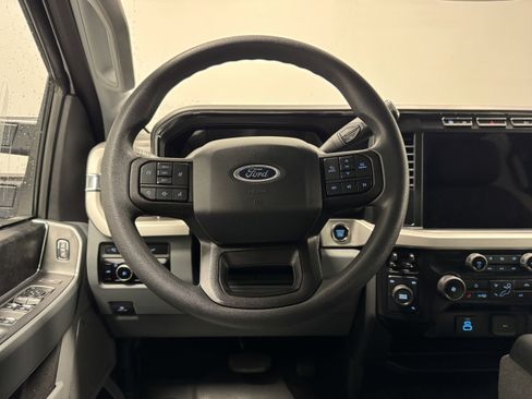 Used 2023 Ford F250 XLT w/ XLT Premium Package image 18