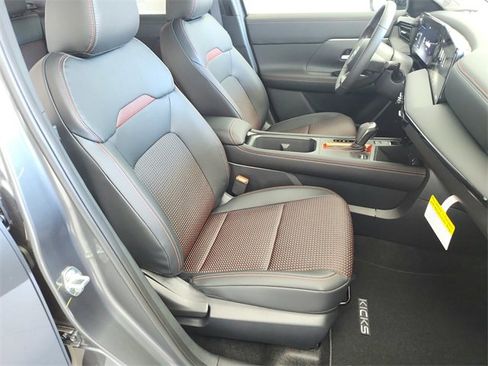 New 2026 Nissan Kicks SR image 34