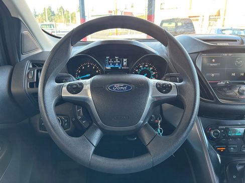 Used 2015 Ford Escape SE w/ Equipment Group 201A image 16