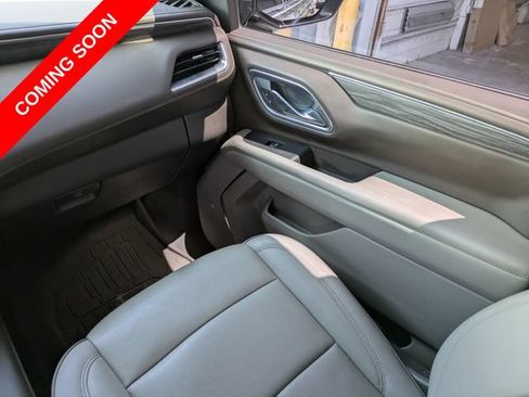 Used 2023 GMC Yukon SLT w/ SLT Premium Package RWD image 15