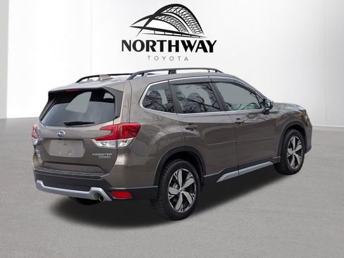 Used 2021 Subaru Forester Touring AWD/4WD image 4
