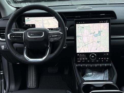 New 2026 GMC Terrain Denali w/ LPO, Black Badging Package AWD/4WD image 7