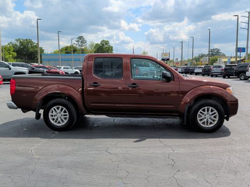 Used 2016 Nissan Frontier SV RWD image 3