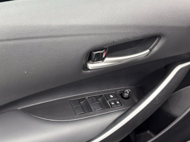 Used 2025 Toyota Corolla SE FWD image 11